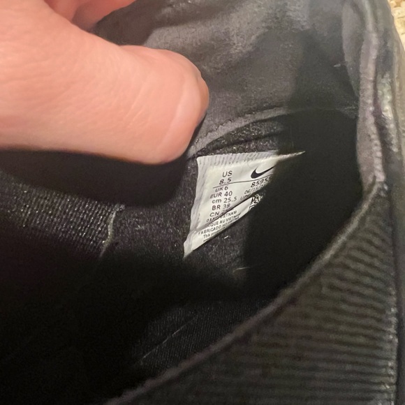 Nike Air Max Thea Mid, black sneaker boot, size 8.5 - Picture 3 of 6